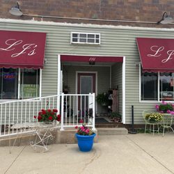 L J's Garden Cafe