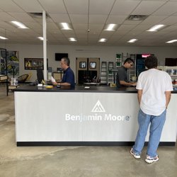 Benjamin Moore - Caguas - Mostrador principal