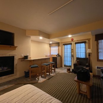 Appenzell Inn - Hotels Near Me - Estes Park, Colorado Appenzell Inn - Hotels Near Me - Estes Park, Colorado