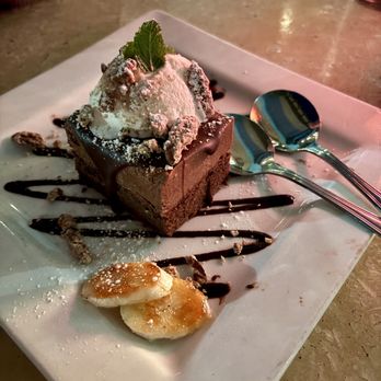 Acenar Mexican Restaurant - The Mousse de Chocolate Mexicano was incredible! Silky cinnamon-spiked mousse cake with bananas & whipped cream. - Mexican Near Me - San Antonio, Texas Acenar Mexican Restaurant - The Mousse de Chocolate Mexicano was incredible! Silky cinnamon-spiked mousse cake with bananas & whipped cream. - Mexican Near Me - San Antonio, Texas