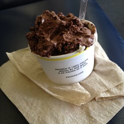 Paciugo Gelato - Chocolate with cocoa nibs
