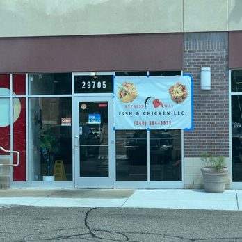 The Captain’s Table - New name, same fish & chicken. - Seafood Near Me - Pontiac, Michigan The Captain’s Table - New name, same fish & chicken. - Seafood Near Me - Pontiac, Michigan