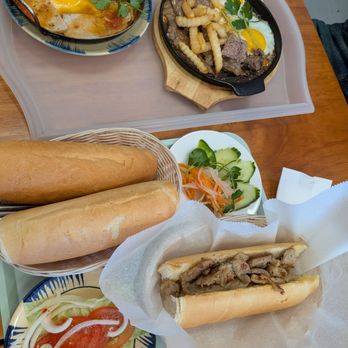 Bon Bon's Cakery and Cafe - Cafes Near Me - Fairfax, Virginia