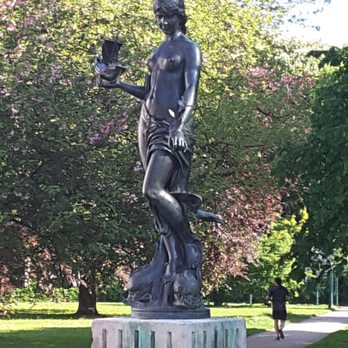 Behnbrunnen - Landmarks & Historical Buildings Near Me - Hamburg, HH