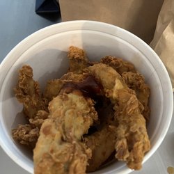 Bucket of 8 white