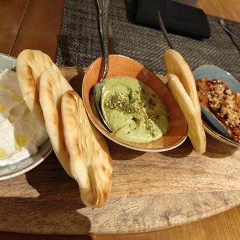 Diwan - Mezze with pita and dips - Middle Eastern Near Me - Toronto, Ontario