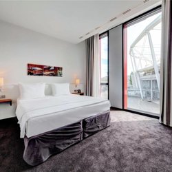 Hilton Garden Inn Stuttgart NeckarPark - Guest room
