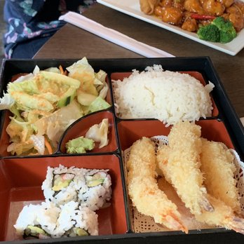 Akashi - Shrimp tempura bento box - Sushi Bars Near Me - Houston, Texas