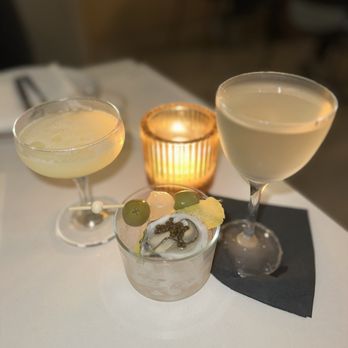Model Citizen - Gin martini with oyster & caviar - New American Near Me - Ventura, California