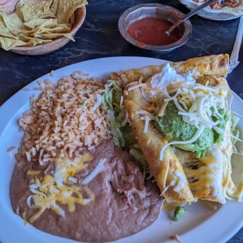 Karichimaka Restaurant - Chicken flauta and Carne Asada - Mexican Near Me - Tucson, Arizona