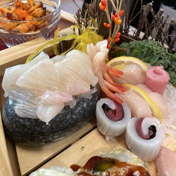 Uncle Son Sushi - Sushi Bars Near Me - Falls Church, Virginia