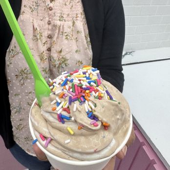 Cream n' Dip - Desserts Near Me - Astoria, New York Cream n' Dip - Desserts Near Me - Astoria, New York