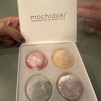 Mochidoki - Vegan Lychee Mochi (4pc) - Ice Cream & Frozen Yogurt Near Me - Santa Monica, California Mochidoki - Vegan Lychee Mochi (4pc) - Ice Cream & Frozen Yogurt Near Me - Santa Monica, California