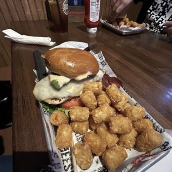 Cold Beers & Cheeseburgers - Monterey Chicken Sandwich - American Near Me - Chandler, Arizona
