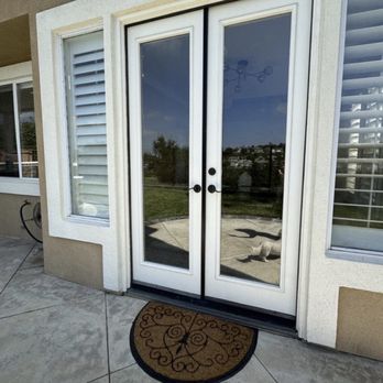 TLJ Windows Cleaning Services - Shine bright - Window Washing Near Me - Sun Valley, Nevada