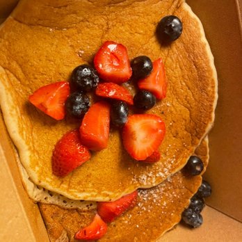 The Breakfast Bar - Pancakes with berries - Breakfast & Brunch Near Me - Long Beach, California