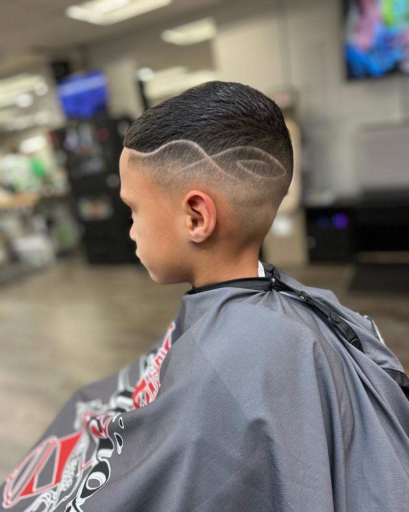 ELEXIO’S BARBER SHOP Updated September 2024 65 Photos 918 Main St