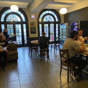 Chicago Getaway Hostel - Breakfast area - Hostels Near Me - Chicago, Illinois Chicago Getaway Hostel - Breakfast area - Hostels Near Me - Chicago, Illinois