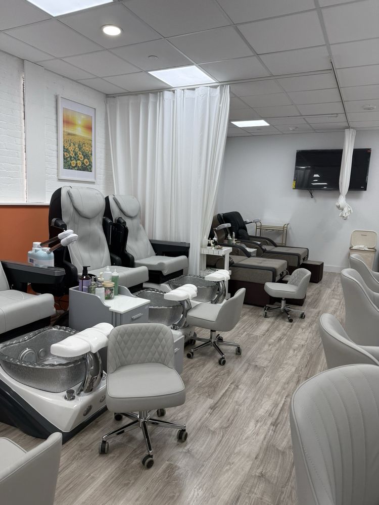 SHINE FINE NAILS & SPA Updated November 2025 357 New York Ave