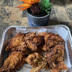 Lettie's Kitchen - 8 piece fried chicken $20