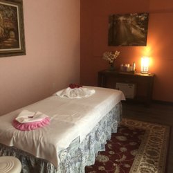 W Rose Massage - First massage room
