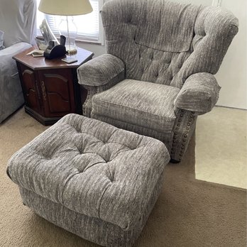 Wilson's Upholstery - After (photo taken one year after reupholstery completed) - Furniture Reupholstery Near Me - Elwood, Indiana Wilson's Upholstery - After (photo taken one year after reupholstery completed) - Furniture Reupholstery Near Me - Elwood, Indiana
