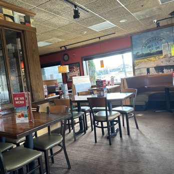 Applebee's Grill + Bar - Inside - Sports Bars Near Me - Aberdeen, Maryland Applebee's Grill + Bar - Inside - Sports Bars Near Me - Aberdeen, Maryland