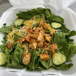 Common Ground Coffee & Eatery - Spicy chicken salad