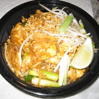 Finn Thai - Reston - Pad Thai w/chicken - Thai Near Me - Reston, Virginia