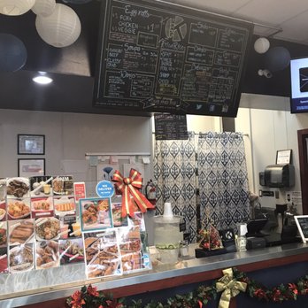 KEEKS Eggrolls & Wings - Counter area - Asian Fusion Near Me - Keller, Texas