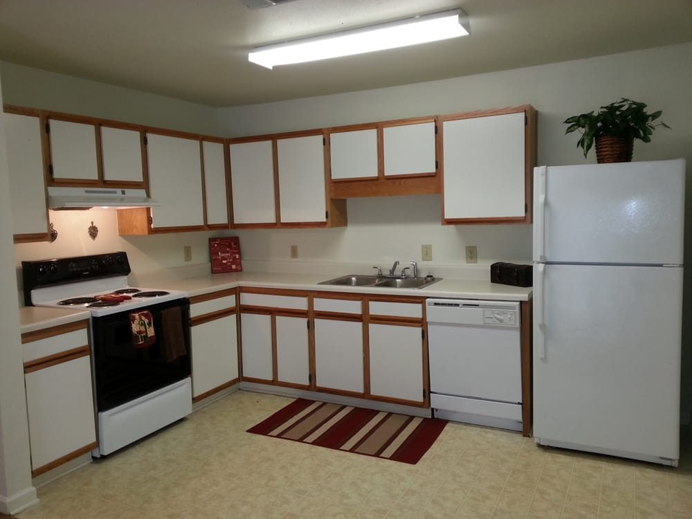 BLUE SPRINGS VILLAGE APARTMENTS Updated August 2024 11 Photos 2995 Blue Springs Pkwy