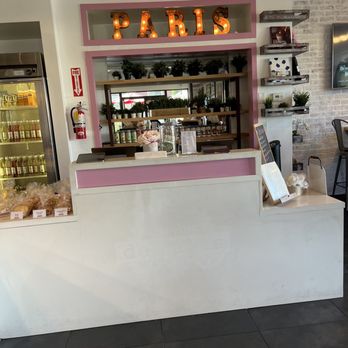 Versailles Cafe and Pastries - Cute interior - Patisserie/Cake Shop Near Me - Encinitas, California Versailles Cafe and Pastries - Cute interior - Patisserie/Cake Shop Near Me - Encinitas, California