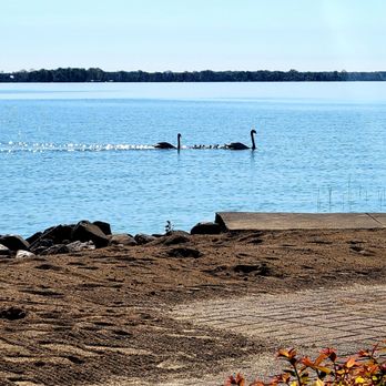 Oakwood Resort - Hotels Near Me - Syracuse, Indiana