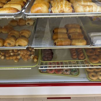 Bea's Donuts - Assorted donuts. - Donuts Near Me - Sulphur, Louisiana Bea's Donuts - Assorted donuts. - Donuts Near Me - Sulphur, Louisiana