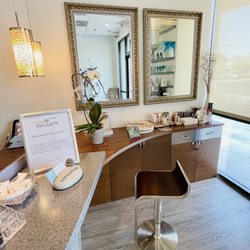 Neu Look Med Spa & Skin Center - Front desk area