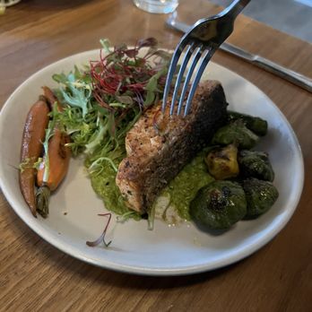 Commoner & Co - Herb Crusted Salmon - Cocktail Bars Near Me - Tucson, Arizona Commoner & Co - Herb Crusted Salmon - Cocktail Bars Near Me - Tucson, Arizona