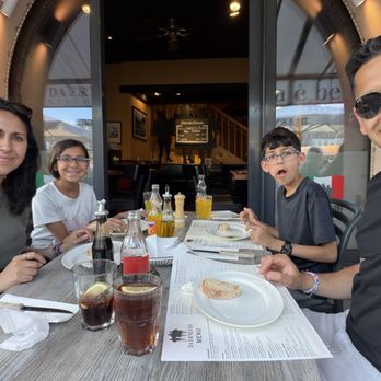 Da Ernesto - Outdoor seating with my family - Italian Near Me - Luzern, LU Da Ernesto - Outdoor seating with my family - Italian Near Me - Luzern, LU
