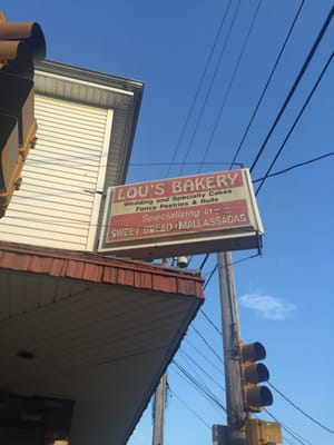 LOU’S BAKERY - Updated April 2025 - 23 Reviews - 379 E Main St, Fall