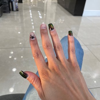 Biltmore Nail Bar - Nail Salons Near Me - Phoenix, Arizona