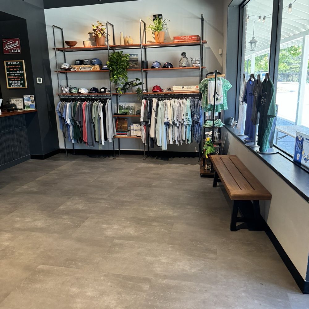 Atlanta Golf & Social - Gift area - Virtual Reality Centers Near Me - Chamblee, Georgia