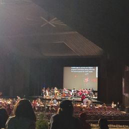 Concert outdoors! Concert outdoors!