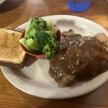 Justin's Place - Hamburger steak dinner, comes with a salad - American Near Me - Butler, Georgia Justin's Place - Hamburger steak dinner, comes with a salad - American Near Me - Butler, Georgia