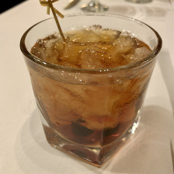 Ken Stewart's Lodge - Maker's Mark Manhattan - New American Near Me - Akron, Ohio