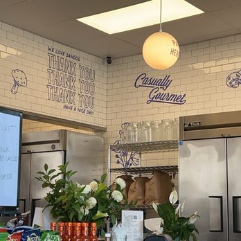 B&T’s Deli - Inside decor - Vegetarian Near Me - Santa Monica, California B&T’s Deli - Inside decor - Vegetarian Near Me - Santa Monica, California