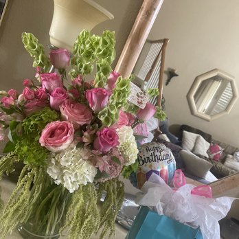 The Posh Florist - My daughter received flowers from The Posh Flowers - Florists Near Me - Irvine, California The Posh Florist - My daughter received flowers from The Posh Flowers - Florists Near Me - Irvine, California