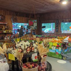 Harvest View Farm Market