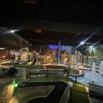 Bullwinkle's Upland - Cowboy mini golf - Axe Throwing Near Me - Upland, California