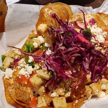 TEN20 Craft Brewery - Happy Belly Foodtruck....Whatever Nachos were awesome! - Breweries Near Me - Louisville, Kentucky