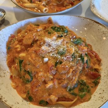 La Scala - Fettuccine Samantha - Italian Near Me - Baltimore, Maryland