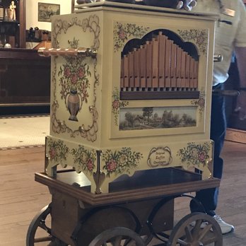 The Music House Museum - Museums Near Me - Williamsburg, Michigan